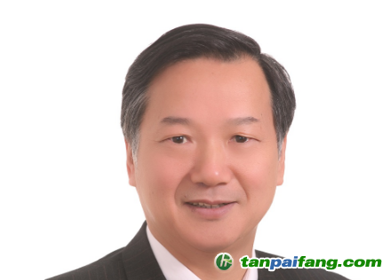 周宏春   國務(wù)院發(fā)展研究中心研究員、副巡視員，國務(wù)院特殊津貼獲得者;從事資源、環(huán)境、可持續(xù)發(fā)展等領(lǐng)域的產(chǎn)業(yè)和政策研究 