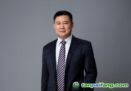 雷霆：勇?lián)肫筘?zé)任，為環(huán)保產(chǎn)業(yè)賦予新動(dòng)能