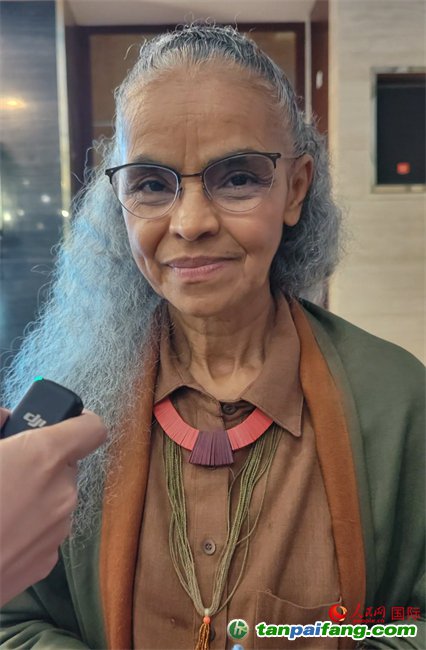 巴西環(huán)境與氣候部部長瑪麗娜·席爾瓦接受人民網(wǎng)采訪。人民網(wǎng)記者 符園園攝